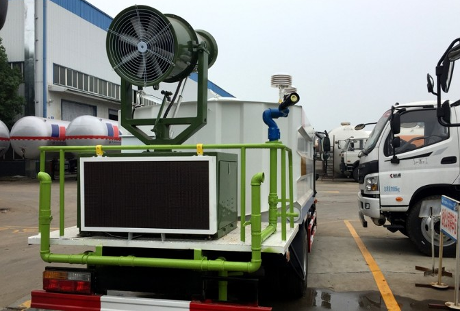 大運多功能環(huán)境檢測抑塵車圖片