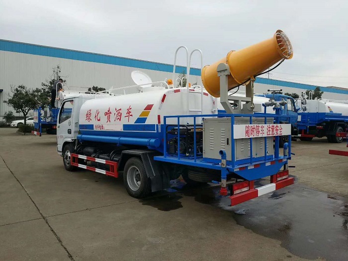 東風小多利卡噴霧抑塵綠化噴灑車圖片