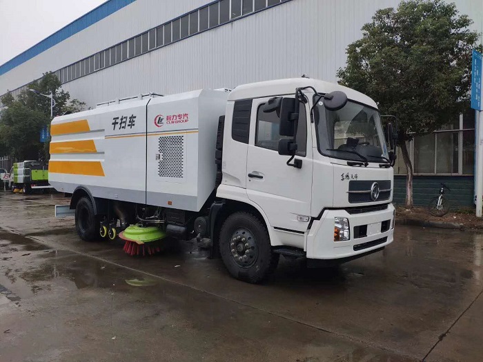 東風天錦干濕兩用掃路車