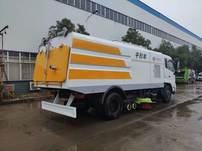 東風天錦干濕兩用掃路車圖片