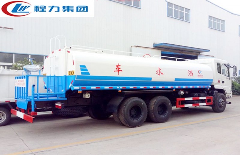 東風御龍后八輪18-22方灑水車