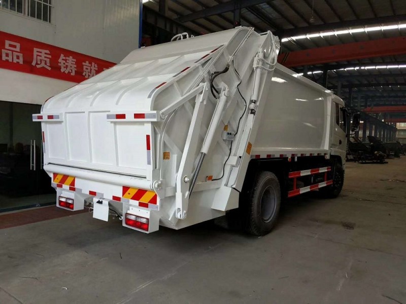東風(fēng)專底10-14方壓縮垃圾車