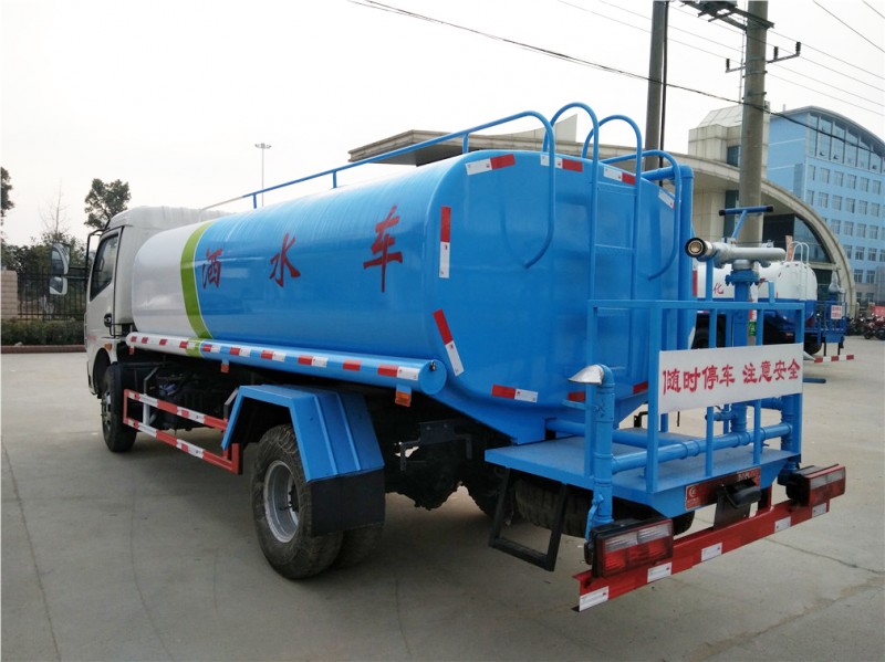 東風多利卡（9.5方）綠化噴灑車圖片