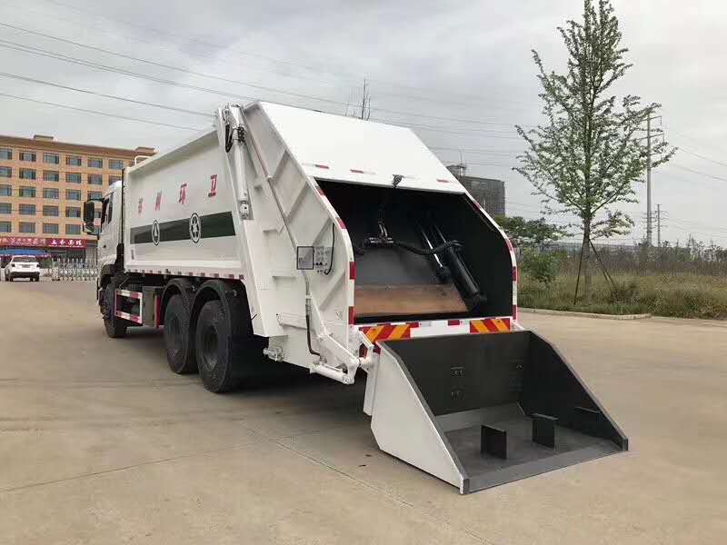 東風(fēng)天龍18方壓縮式垃圾車