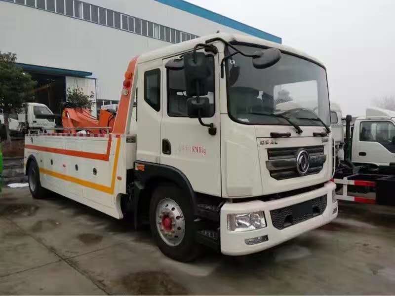 東風(fēng)D9多利卡一拖一清障車