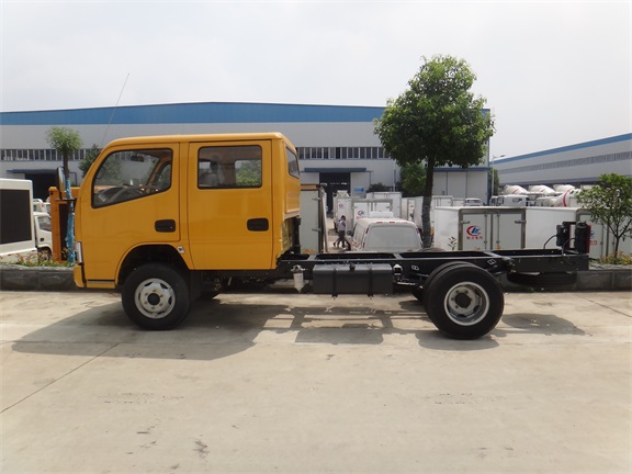 東風雙排座8-10米平臺升降高空作業車圖片