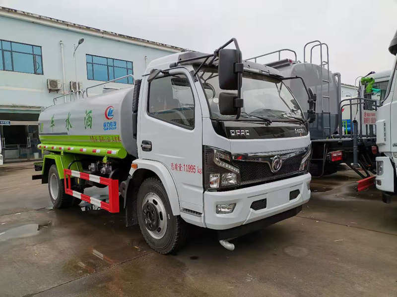 東風大多利卡灑水車（9方）圖片