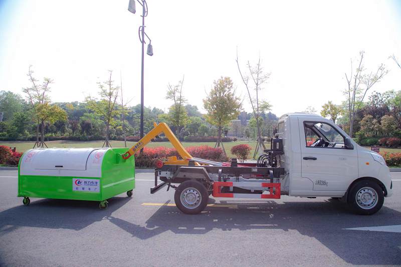 國五福田馭菱3方勾臂式垃圾車