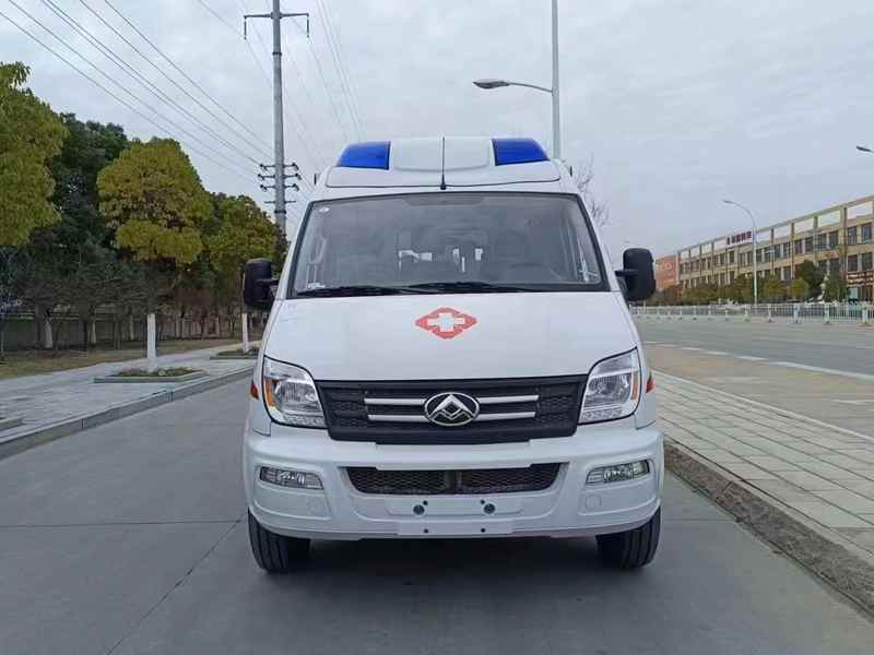 大通V80救護(hù)車